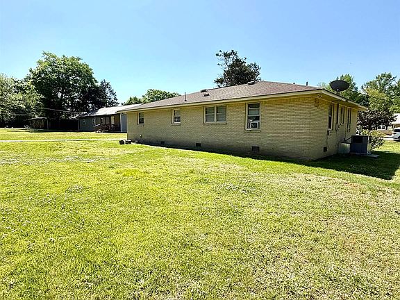 3rd image of 1365 2nd St