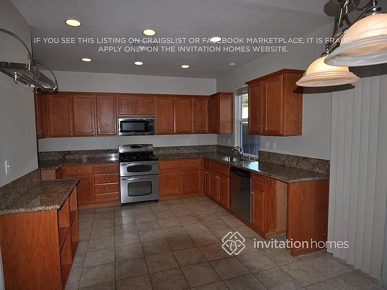 5134 Rowe Dr — Photo 2