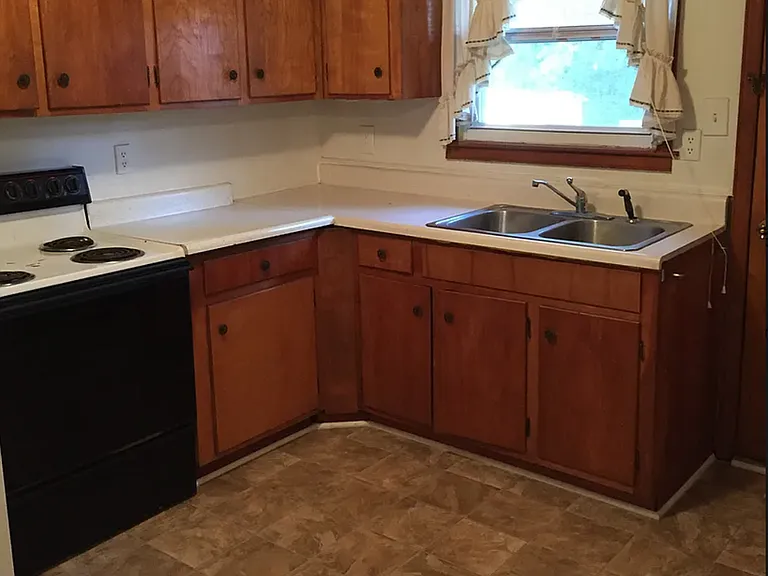 220 Morningside Rd — Photo 2