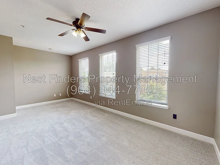 4454 Ellipse Dr — Photo 25