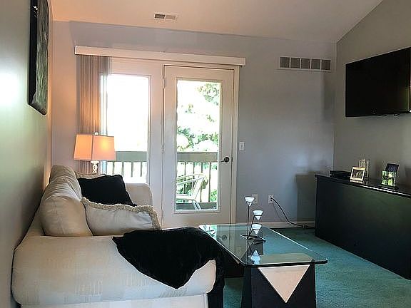 4th image of 15139 Northpointe Dr