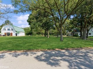 W670 N Bloomfield Rd, Genoa City, WI 53128