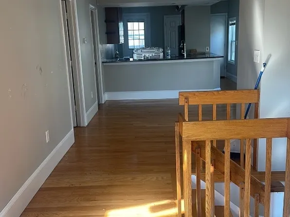 6 Bowdoin Park Floor 3, Dorchester, MA 02122