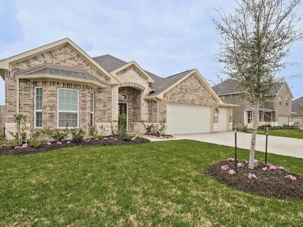 11727 Champions Forest Dr, Mont Belvieu, TX 77535