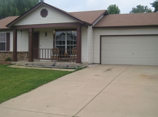607 Chapparal Dr, O'Fallon, MO 63368