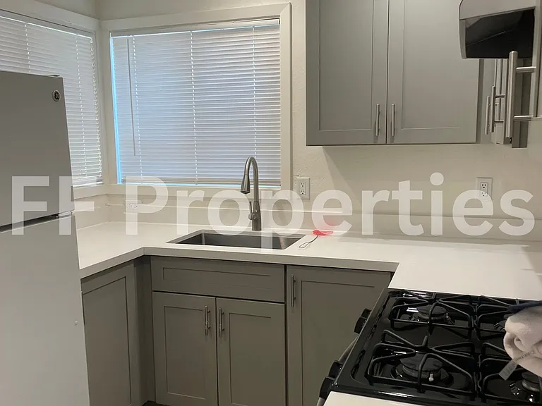 35151 Lucerne St #4 — Photo 1