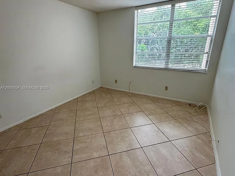 9410 Live Oak Pl #305 — Photo 9