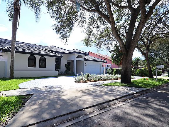 4th image of 8012 NW 164th Ter