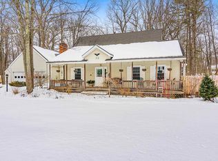 32 Skyline Dr, Essex Jct, VT 05452