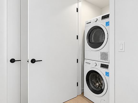 2nd image of 195 Meserole St #2LL