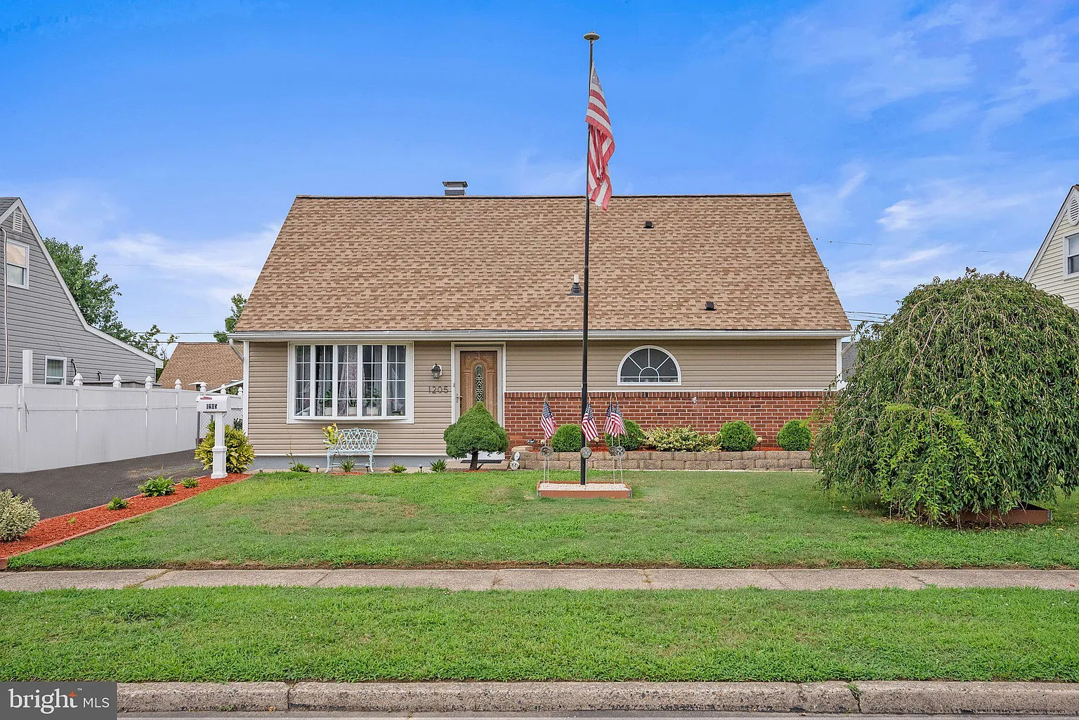 1205 Nancy Dr photo 1
