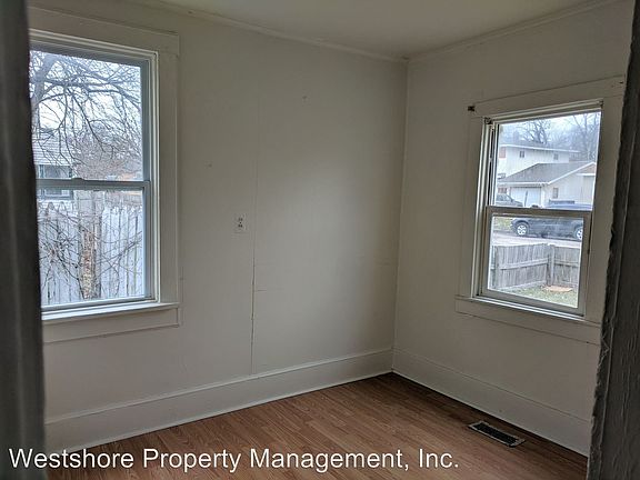 3rd image of 2413 Reynolds St #1