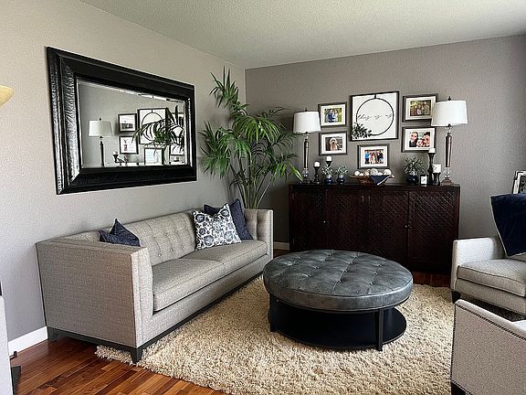 Sitting/Reading Room