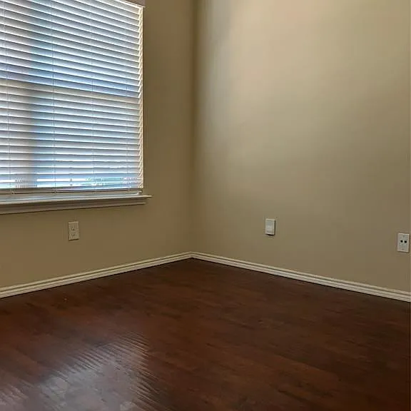 1445 Whitewater Dr — Photo 16