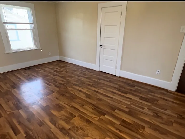 2411 Lynn St — Photo 7