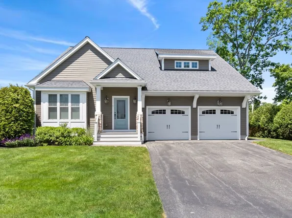 1 Back 9 Dr, Haverhill, MA 01832