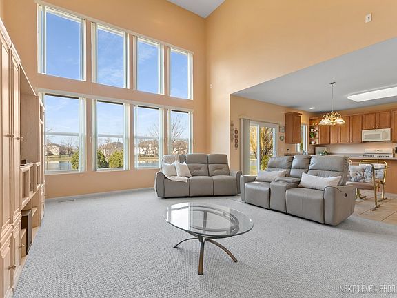 5th image of 12316 Blue Iris Ln