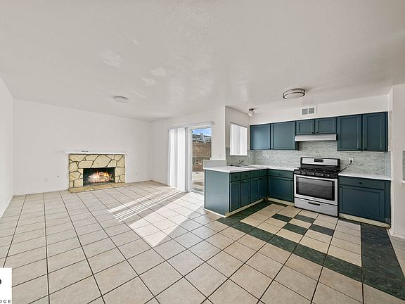 5th image of 2218 E Rebecca St