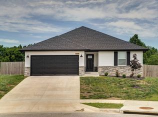 1318 S Barnard Ct, Republic, MO 65738