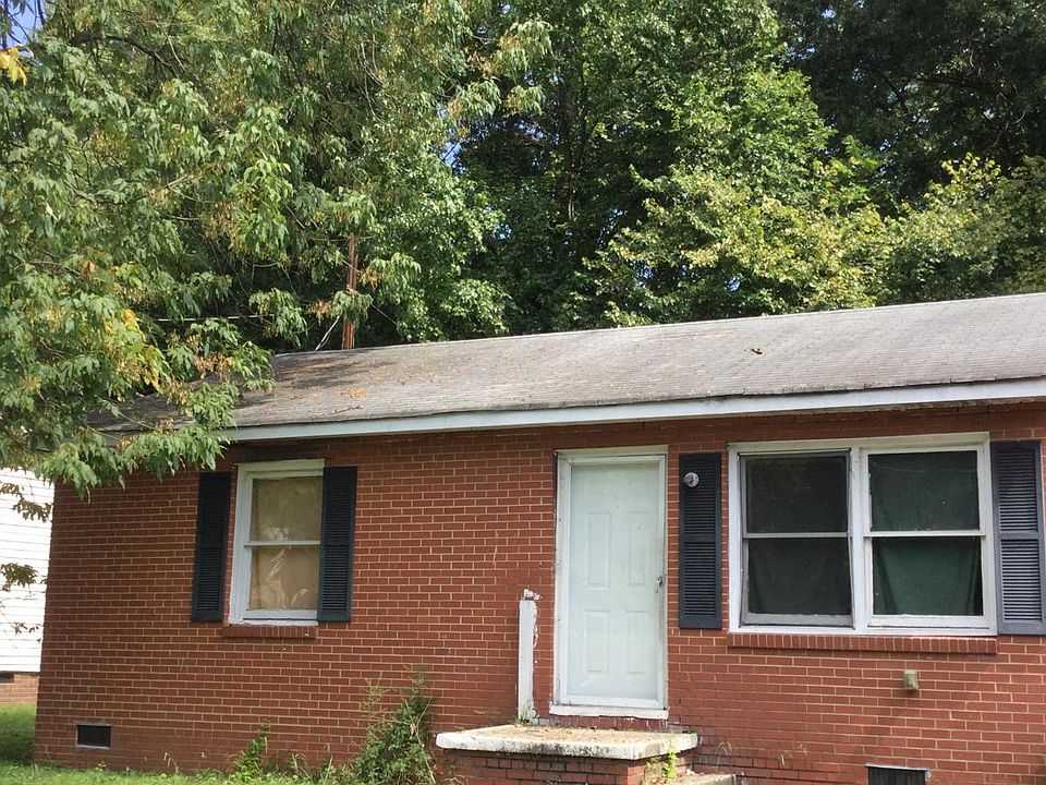2nd image of 1311 Gulf Ct