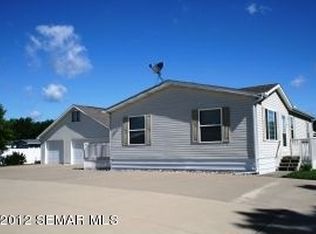 914 Peters Ct, Lake City, MN 55041