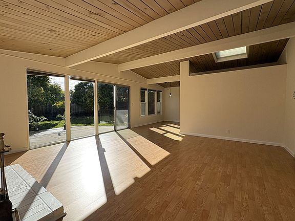 5th image of 954 Celia Way