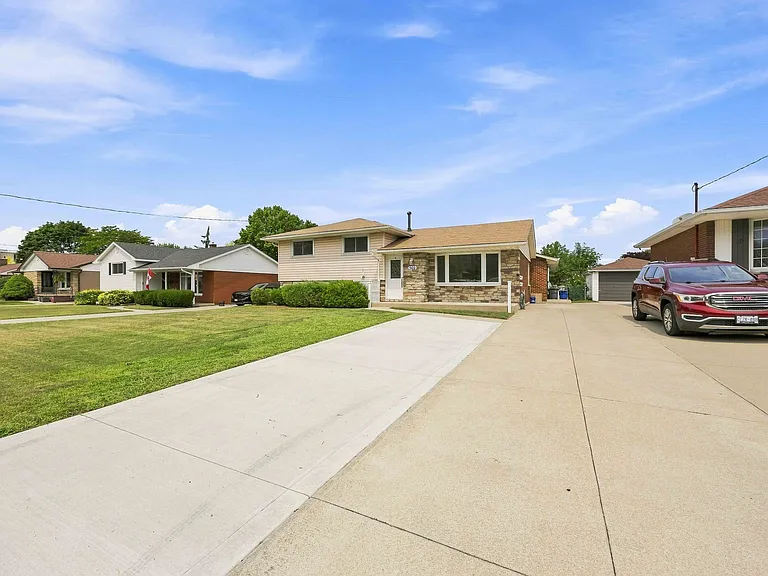 560 Berkshire Rd #A — Photo 22