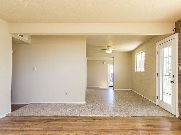 3rd image of 1405 Montana Ave