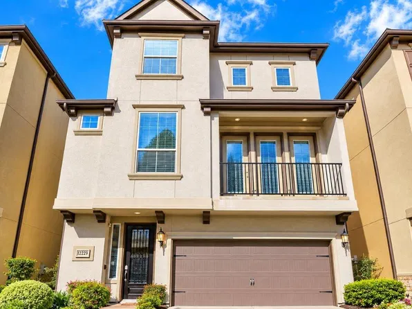 12229 Oxford Crescent Cir, Houston, TX 77082
