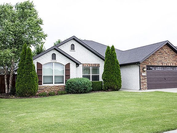 2nd image of 6208 S 39th St