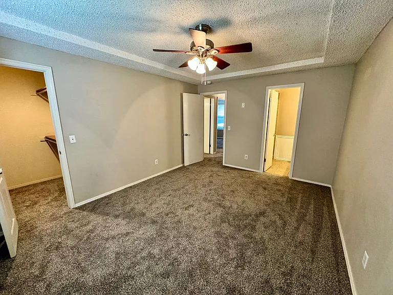 721 Willow Run — Photo 14