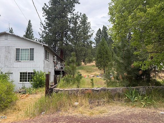 2nd image of 207 E Yahooskin St