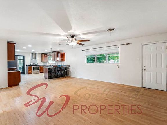4th image of 931 N Harbin Dr