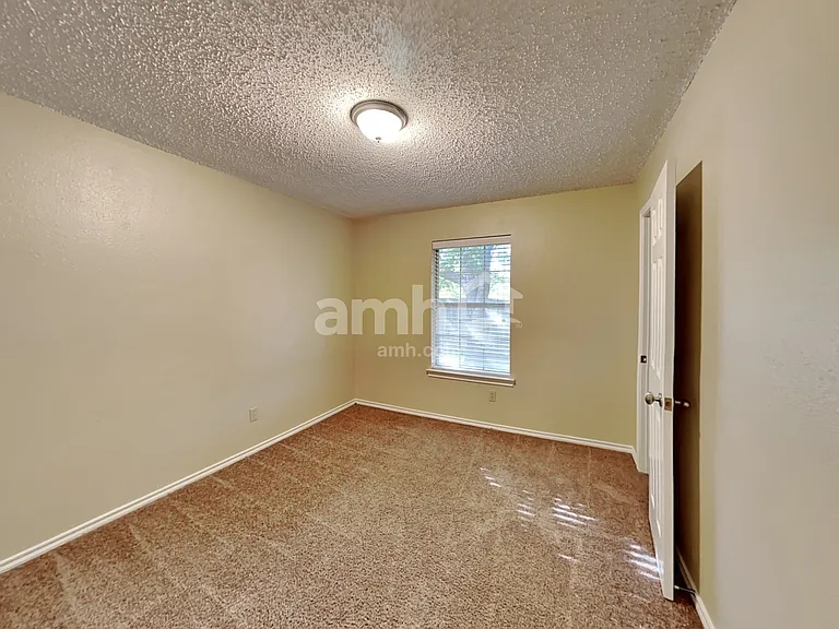 105 S Winding Oaks Dr — Photo 11