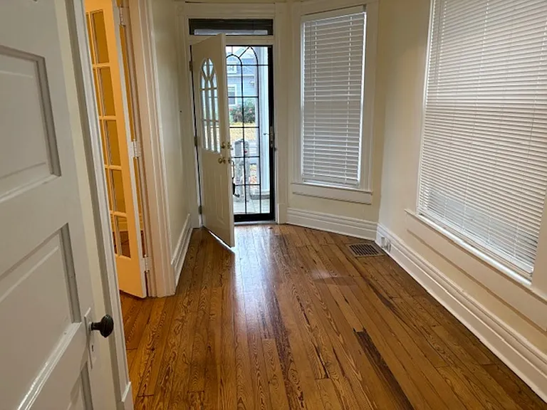 1908 Woodbourne Ave — Photo 2