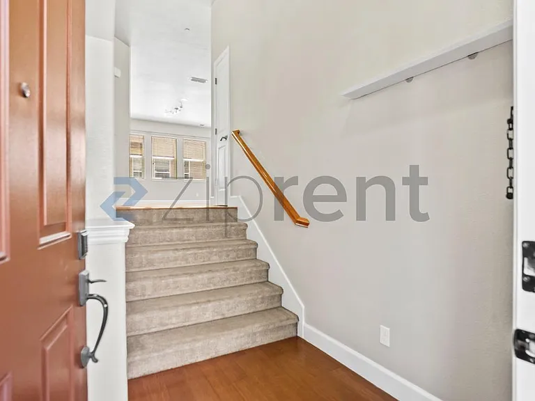 28 Paterson Pl — Photo 4