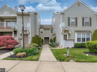 5708 Adelaide Dr, Mount Laurel, NJ 08054