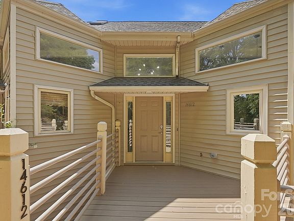 5th image of 14612 Waterside Dr