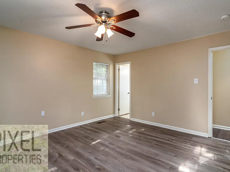 47 Flag Rd — Photo 18