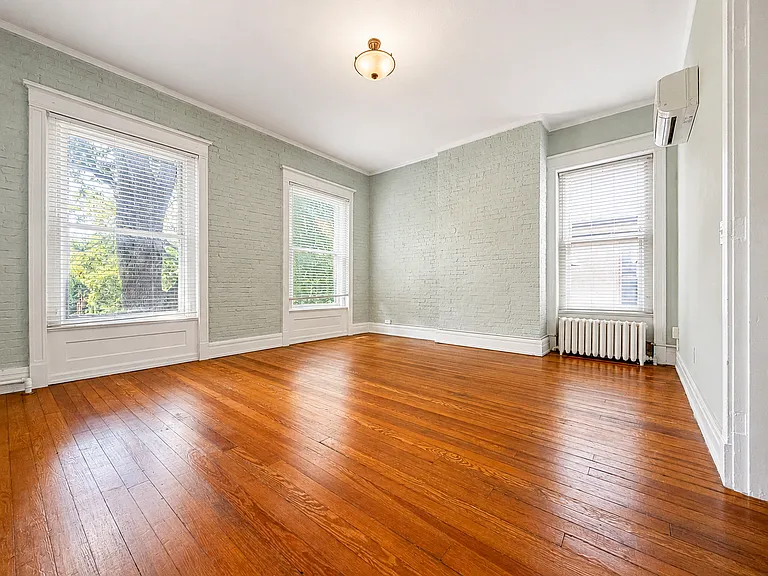 1459 Saint James Ct — Photo 13