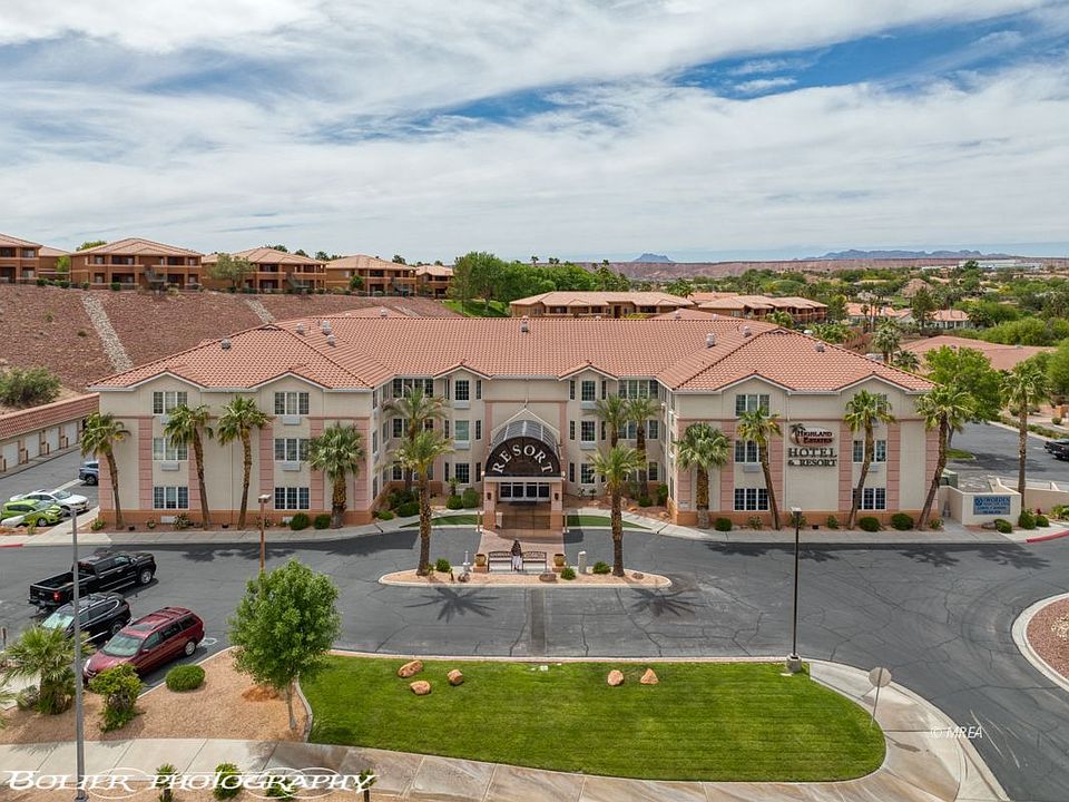 1st image of 555 Highland Dr. #302
