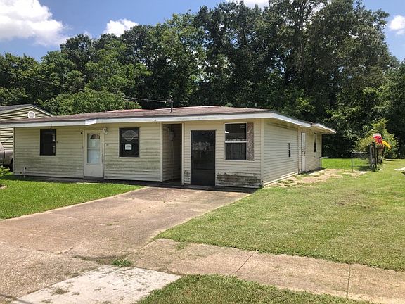 2nd image of 216 Hidalgo Dr