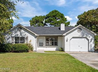 205 Joey Ct, Hubert, NC 28539