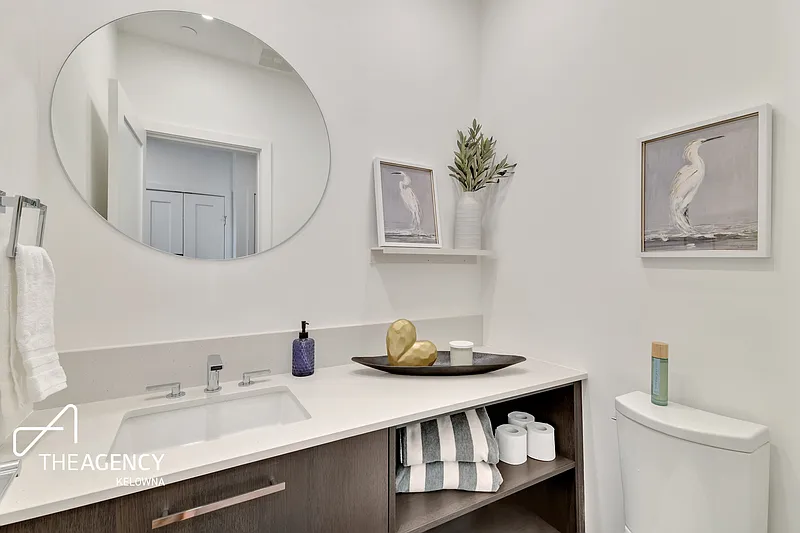 3389 Lakeshore Rd — Photo 4