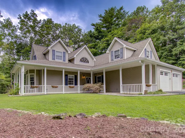 99 Allen Springs Rd, Horse Shoe, NC 28742