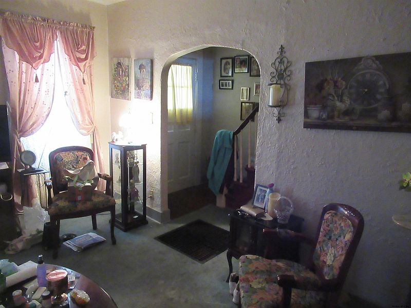 4th image of 36 ONTARIO Street