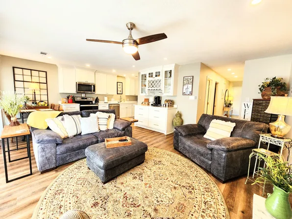 400 Farr Shores Dr, Hot Springs National Park, AR