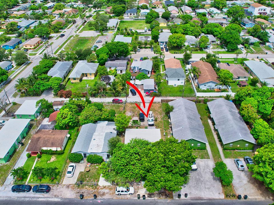 1st image of 134 SW 10TH Avenue