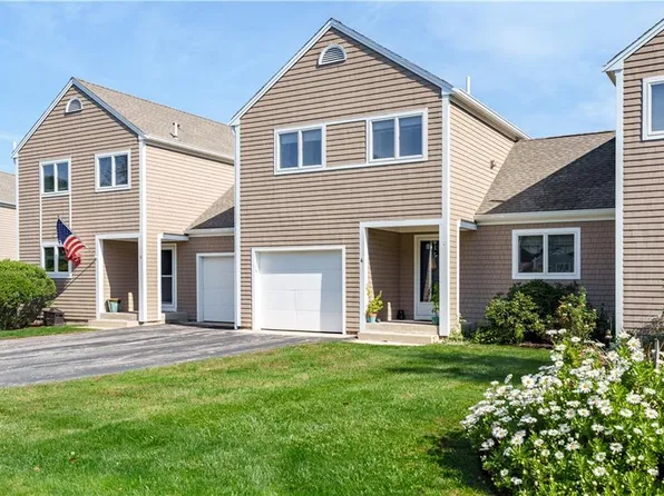 4 Palmer Cir #15, Hope Valley, RI 02832