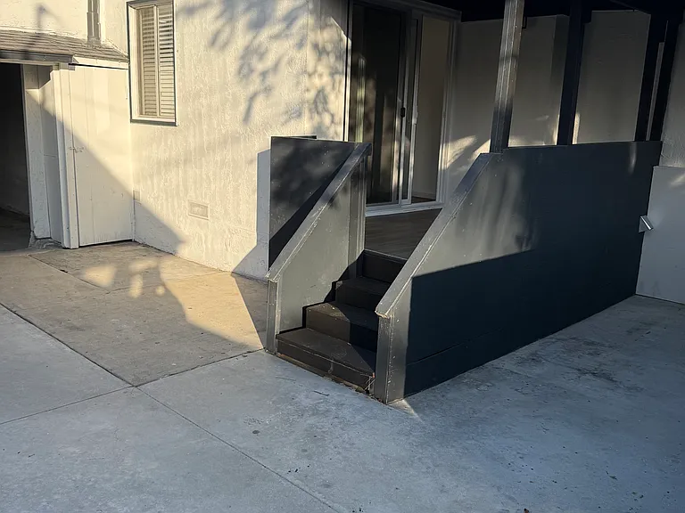 2827 Pinckard Ave — Photo 6
